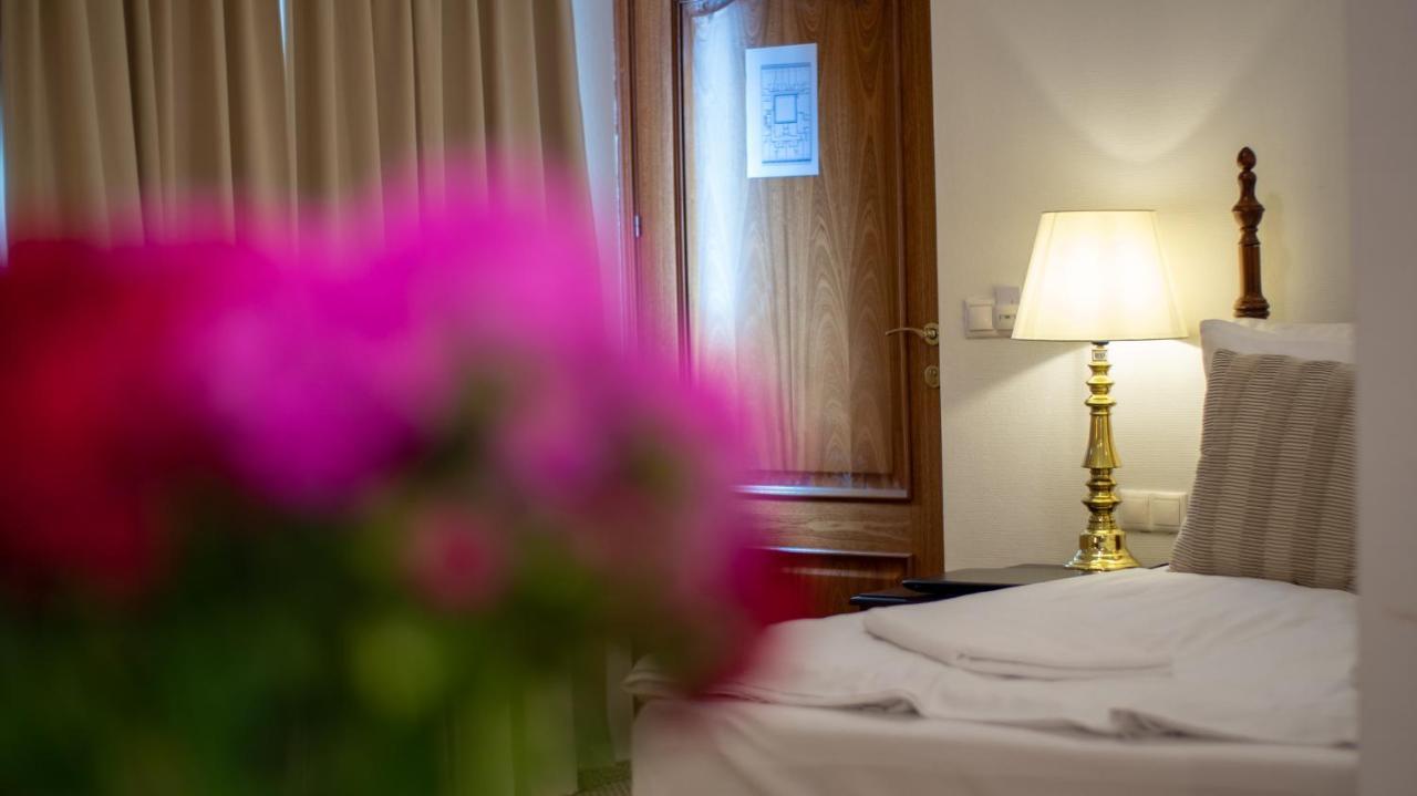 Opera16 Guestrooms Budapesta Exterior foto