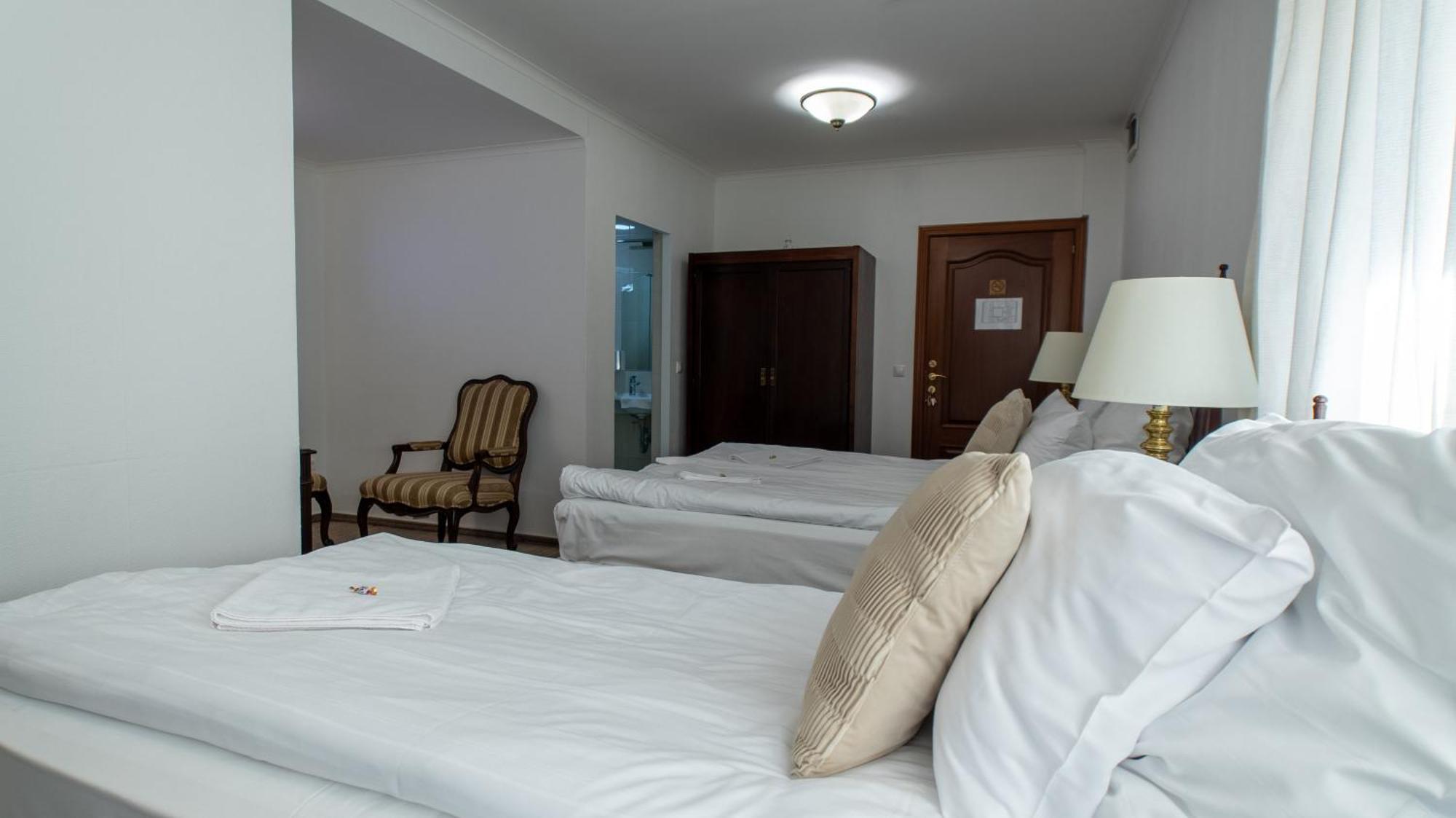 Opera16 Guestrooms Budapesta Exterior foto